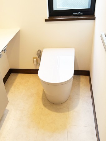 優雅なウェーブライン、高級感漂う金属調アクセントのネオレストLS2 大田区T様邸 優雅なウェーブライン、高級感漂う金属調アクセントのネオレストLS2 大田区T様邸